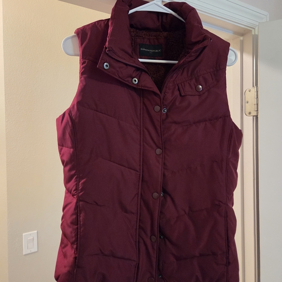 Banana Republic Jackets & Blazers - Women's Burgundy Puffer Vest